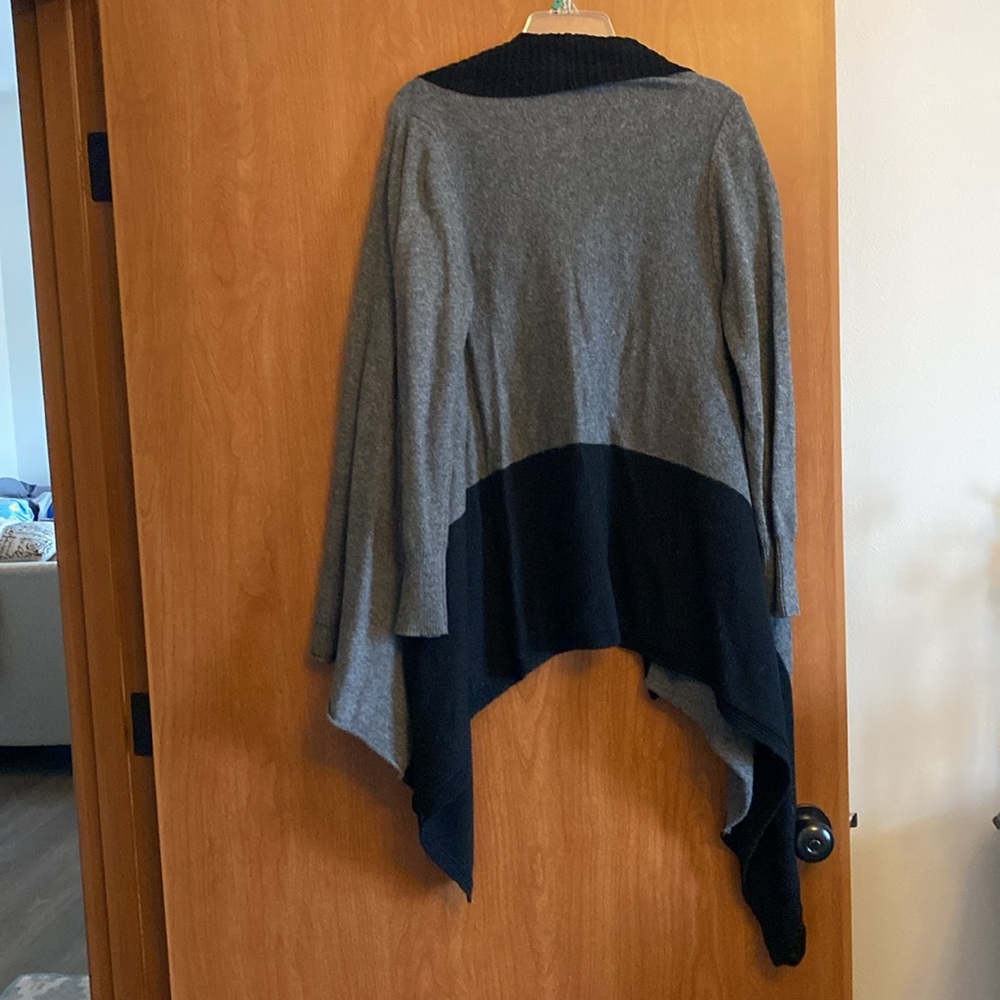 Sweater - Picture 2 of 3